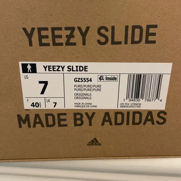 Yeezy Slides - Picture 4 of 5